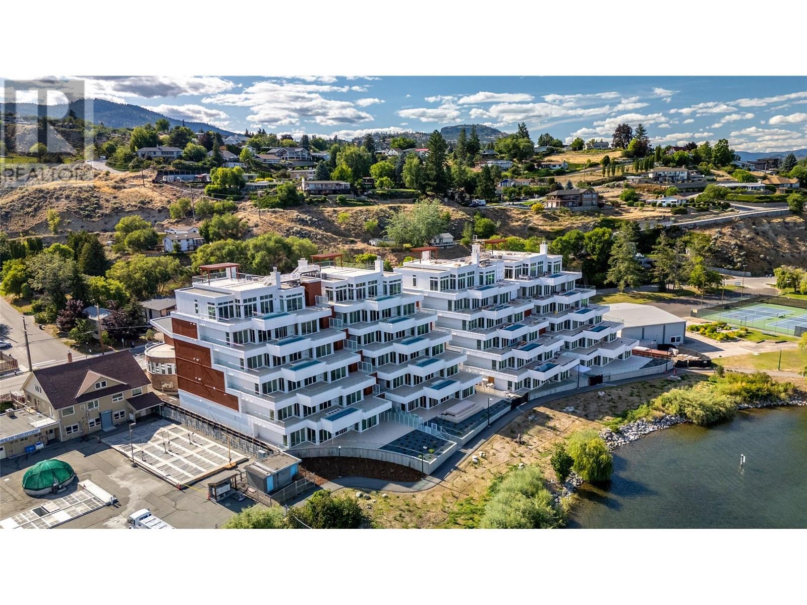 13419 Lakeshore Drive S Unit# 301