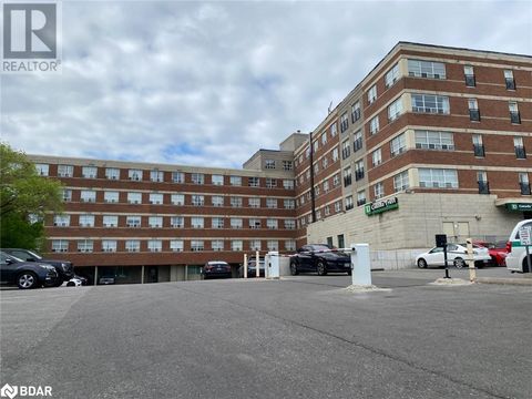1415 LAWRENCE Avenue W Unit# 319 Toronto ON M6L1A9