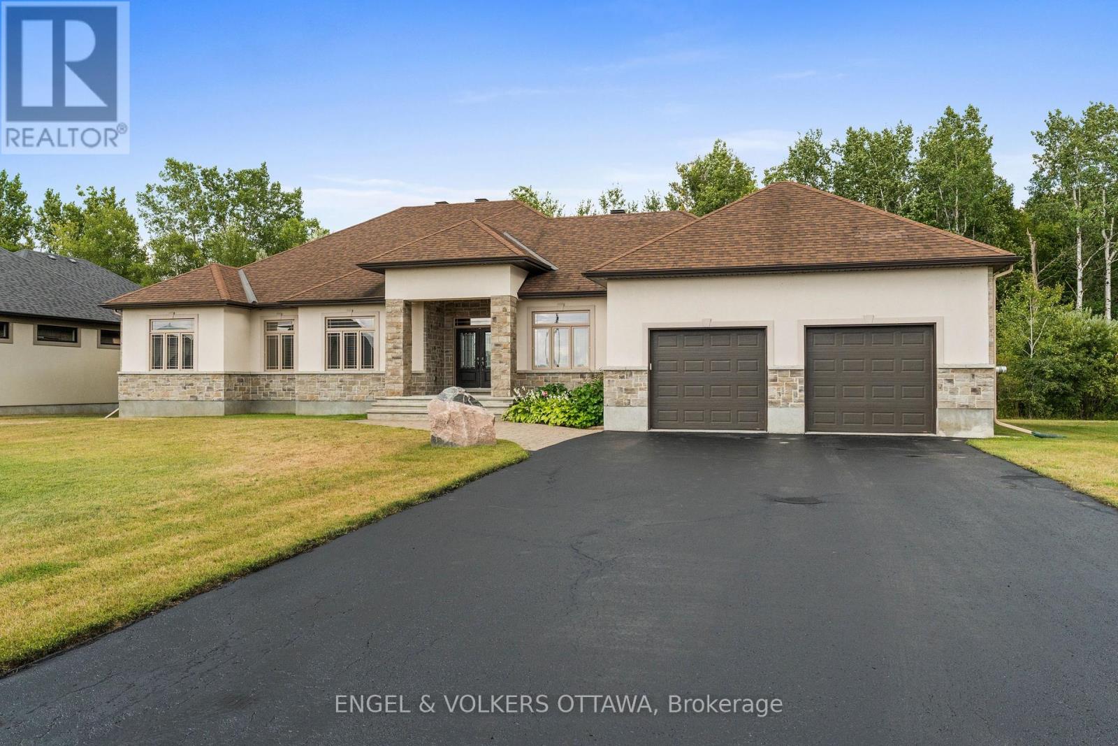 7510 VILLAGE CENTRE PLACE