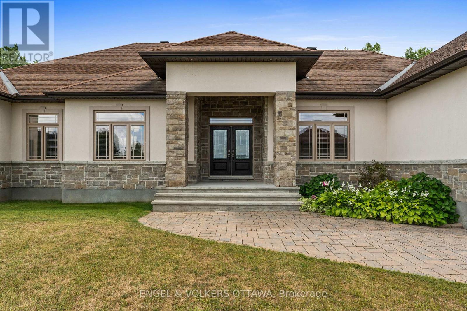 7510 VILLAGE CENTRE PLACE