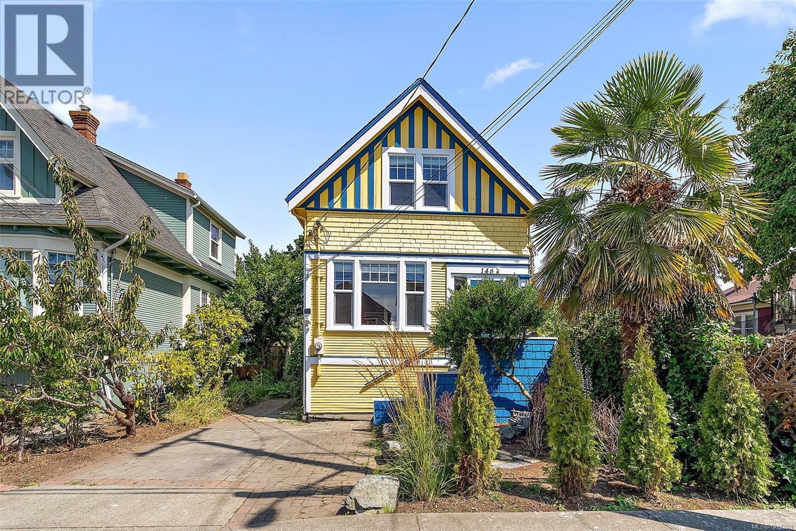 146 Simcoe St