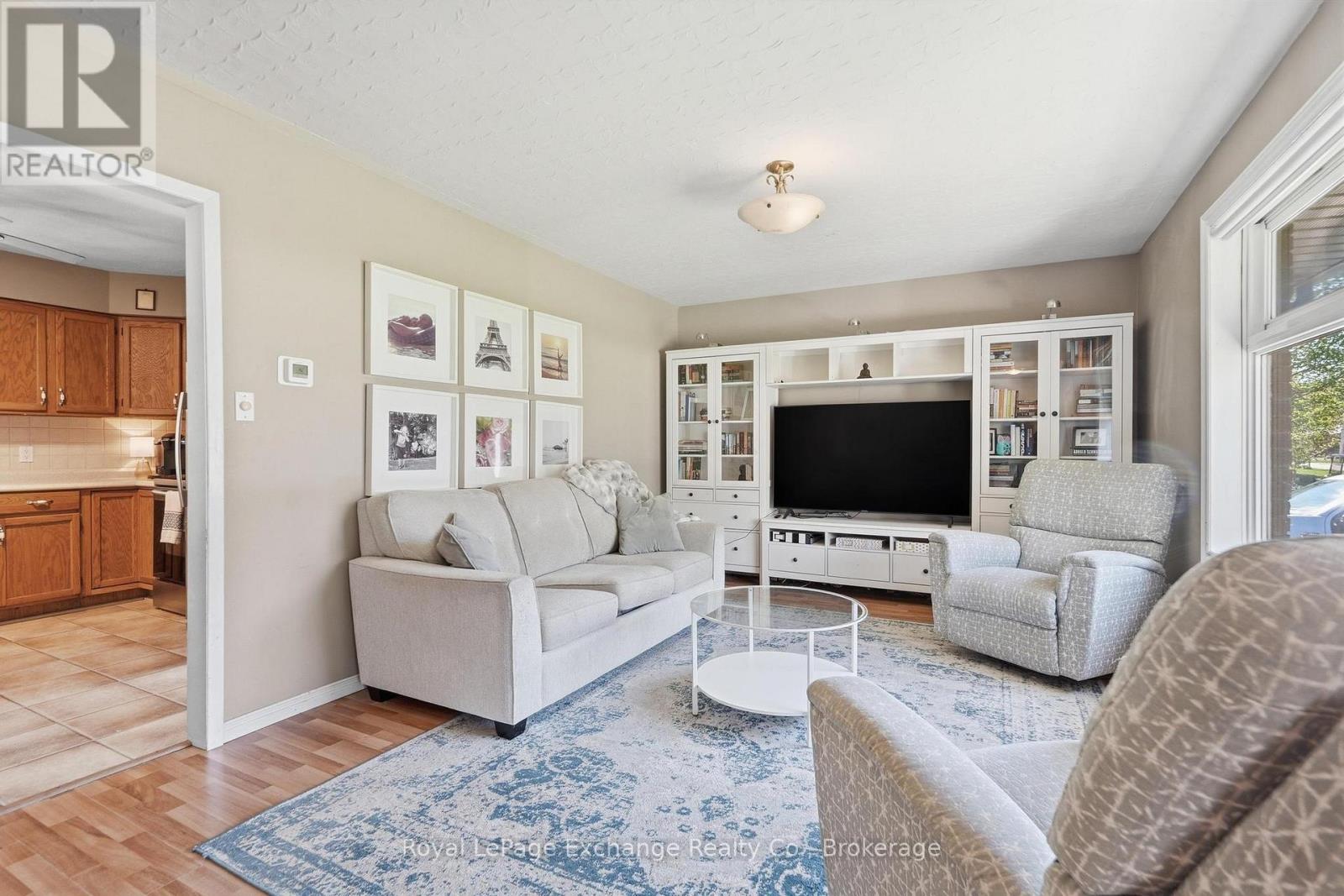 609 TUSCARORA ROAD