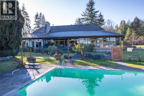 160 Kopina Dr Bowser BC V0R1G0