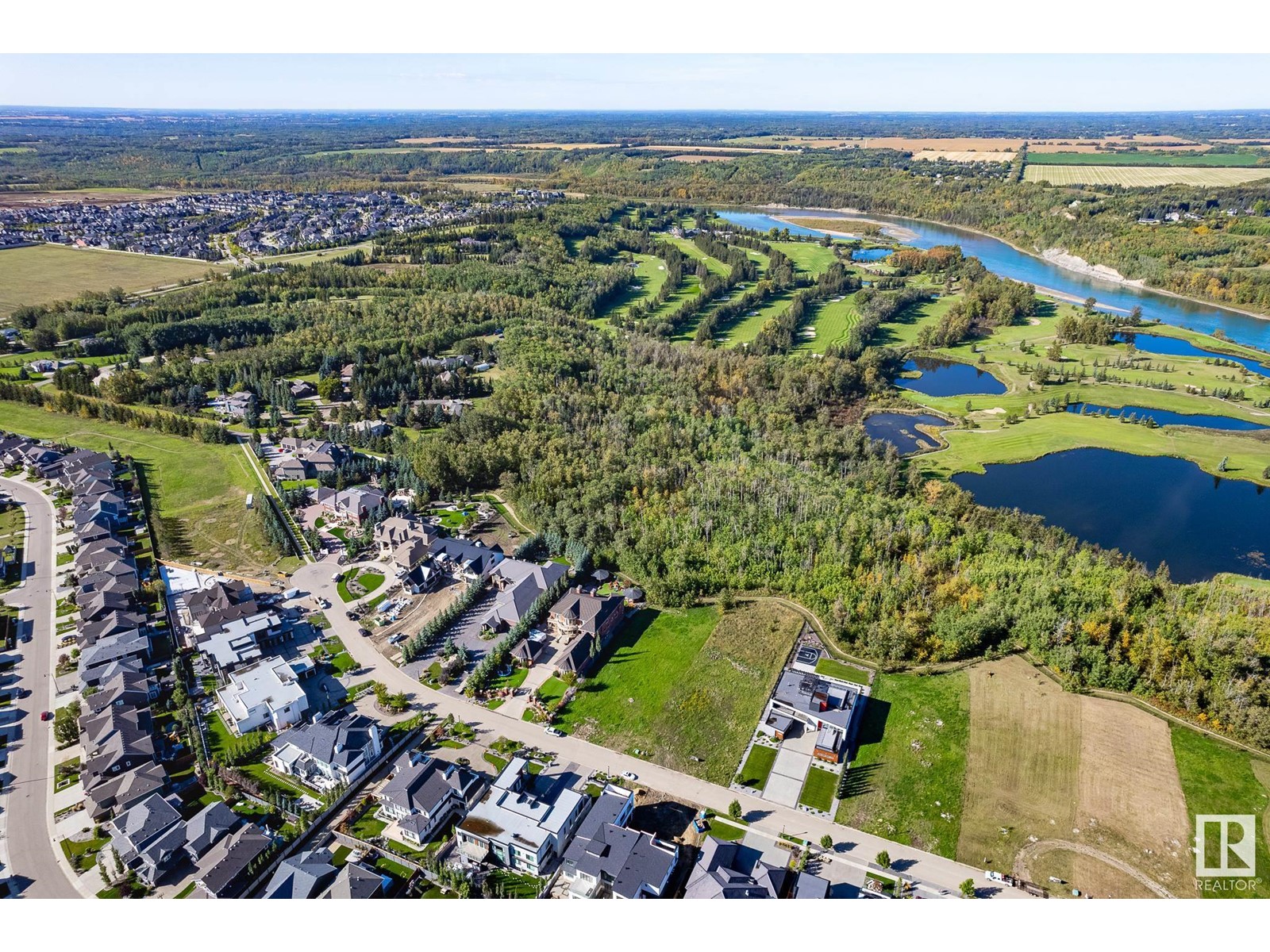 24 WINDERMERE DR SW