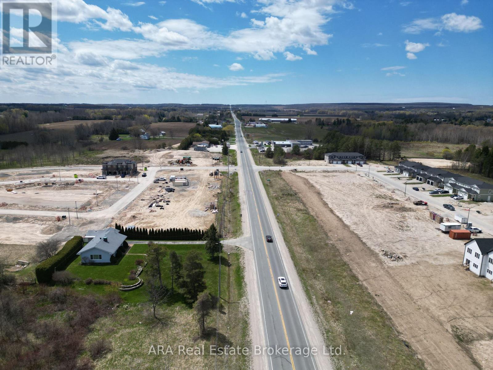 206104 26 HIGHWAY W