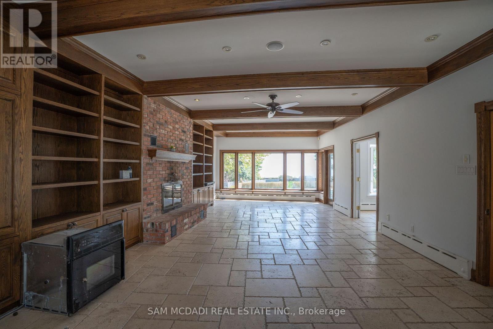 1588 WATERSEDGE ROAD