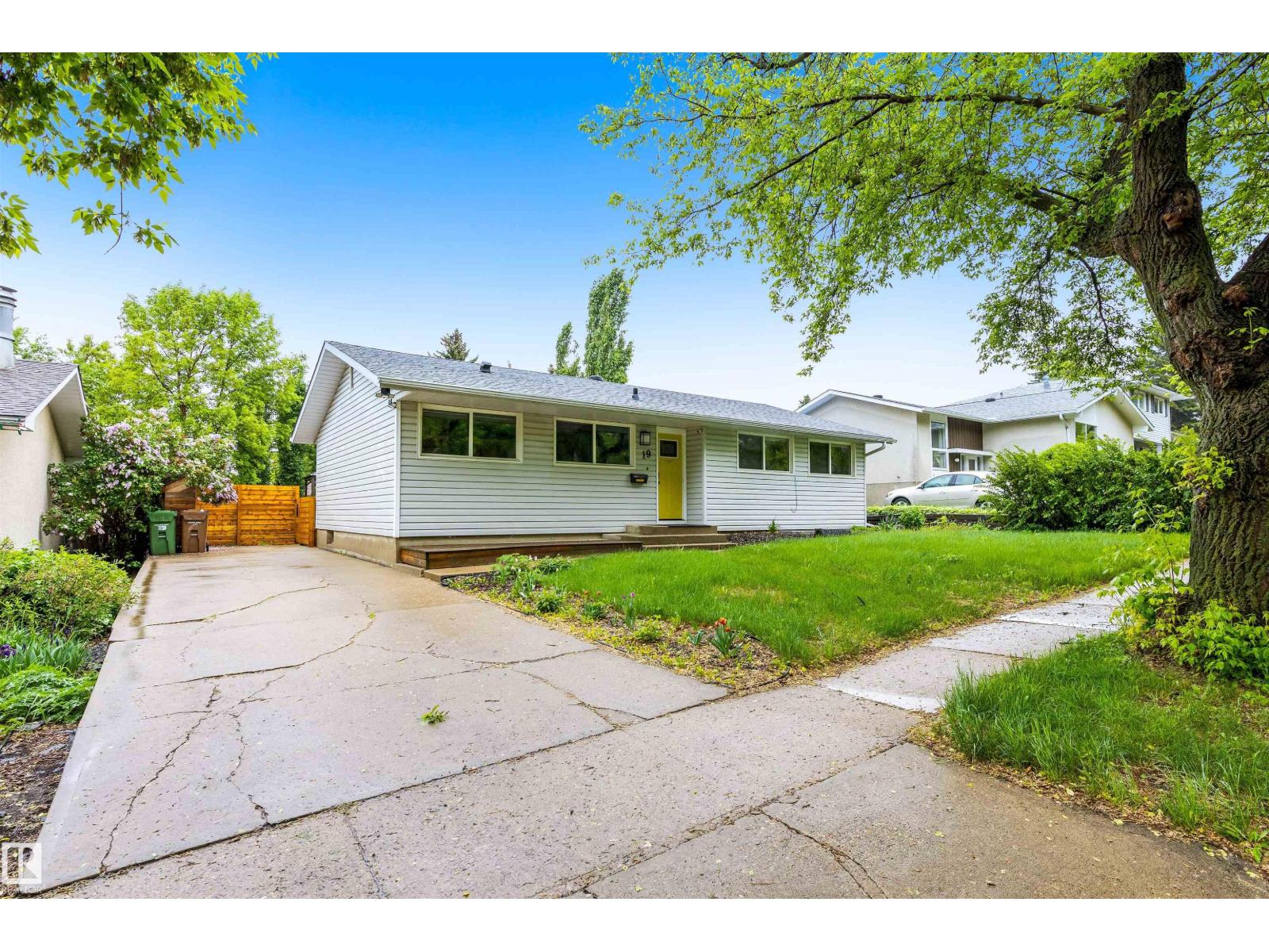 19 GREENWICH CR