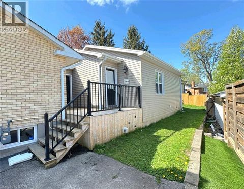 261 CAIRN Street London ON N5Z3W9