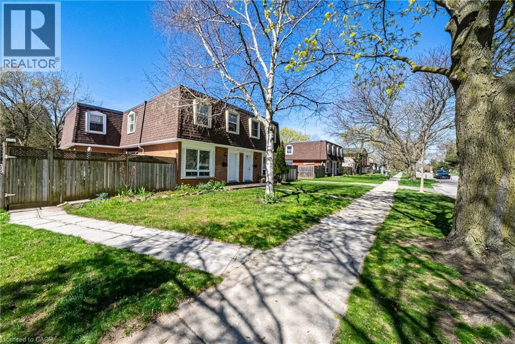 648-654 FRANCIS Road