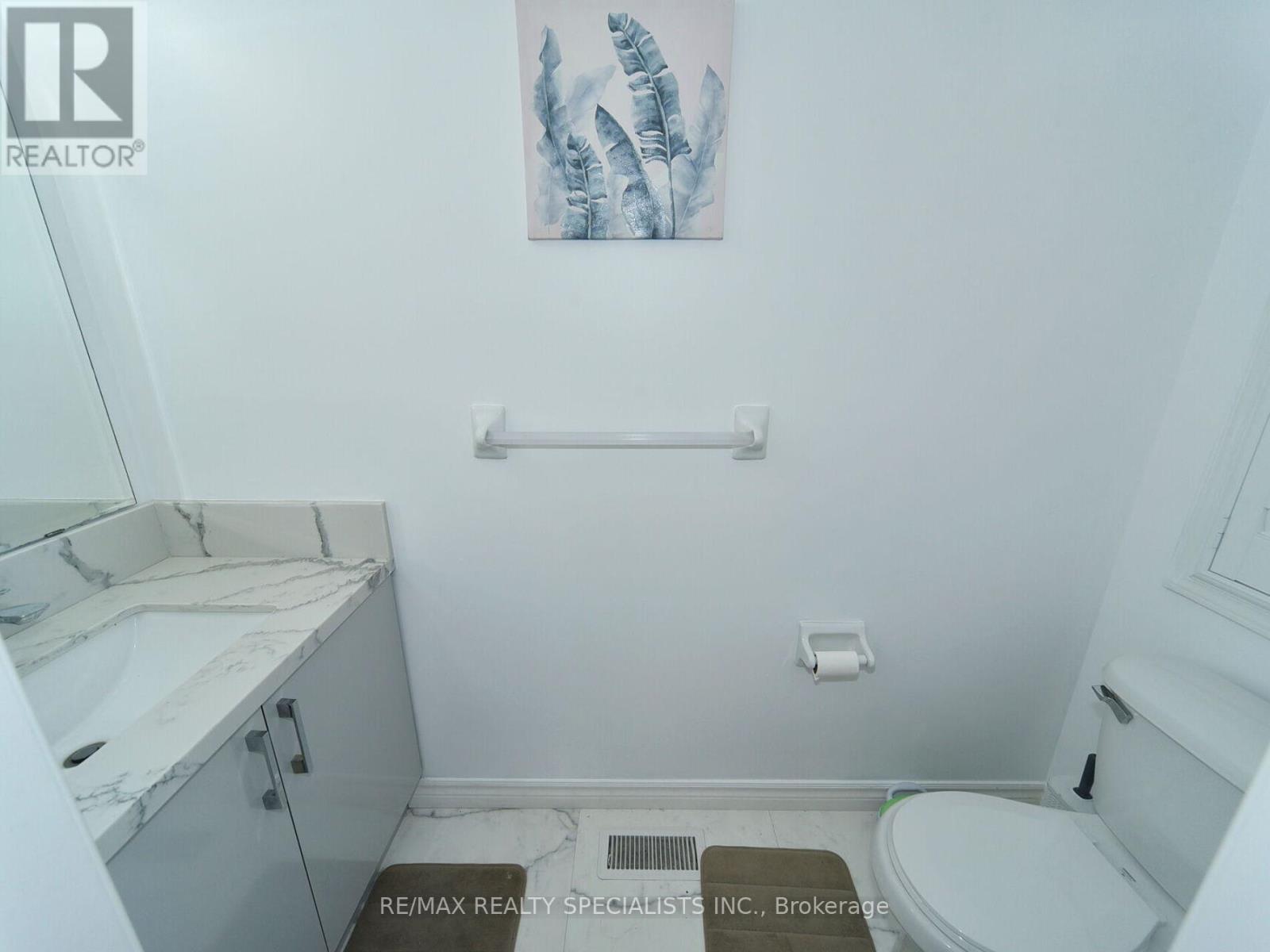 17 RICHARDSON CRESCENT