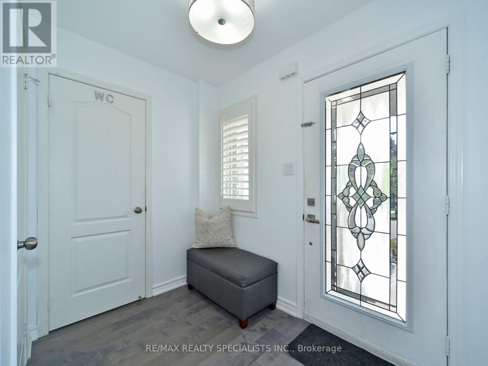 17 RICHARDSON CRESCENT