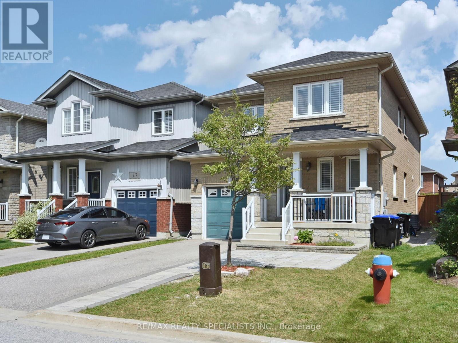 17 RICHARDSON CRESCENT