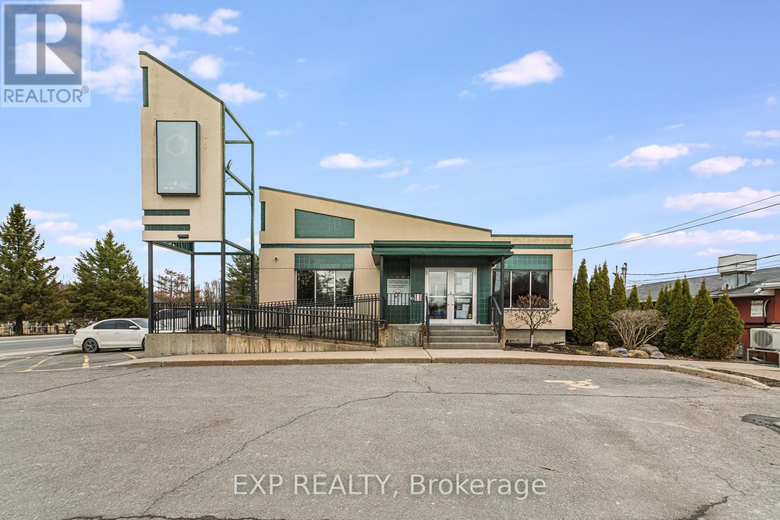 523 LIMOGES ROAD NE