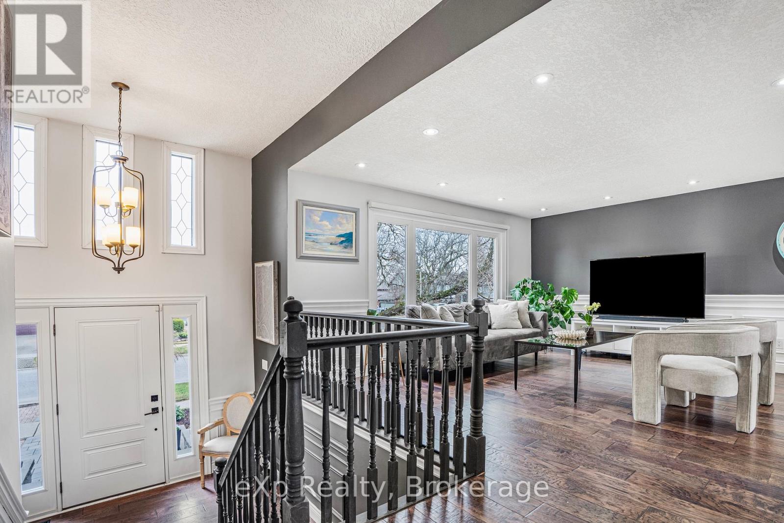 107 WOODBOROUGH ROAD