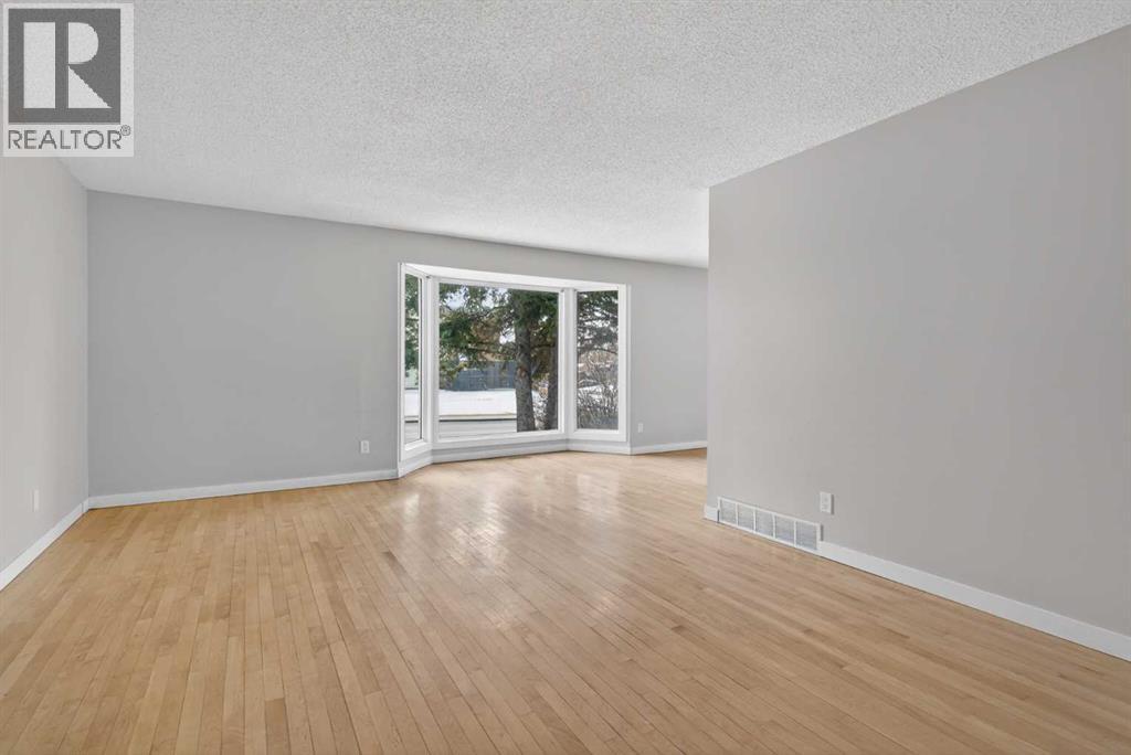 5543 Dalhart Road NW