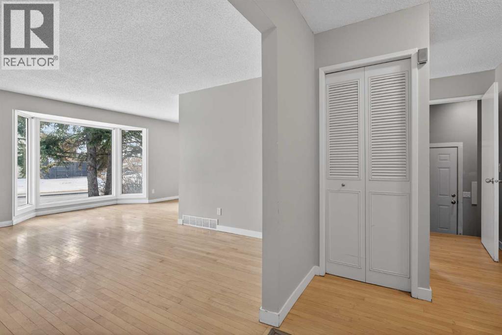 5543 Dalhart Road NW