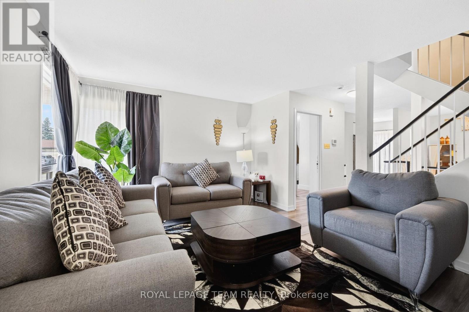1631 SAXONY CRESCENT