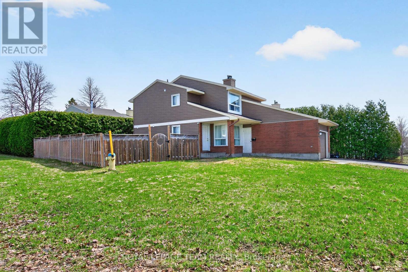 1631 SAXONY CRESCENT