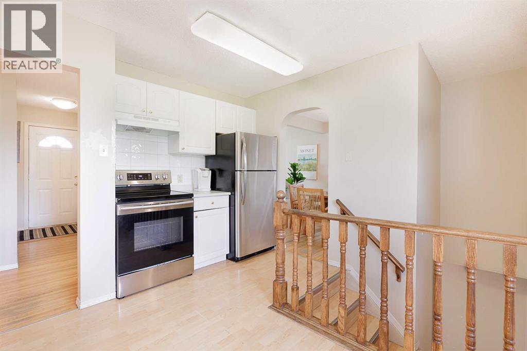 639 Thornhill Drive NW