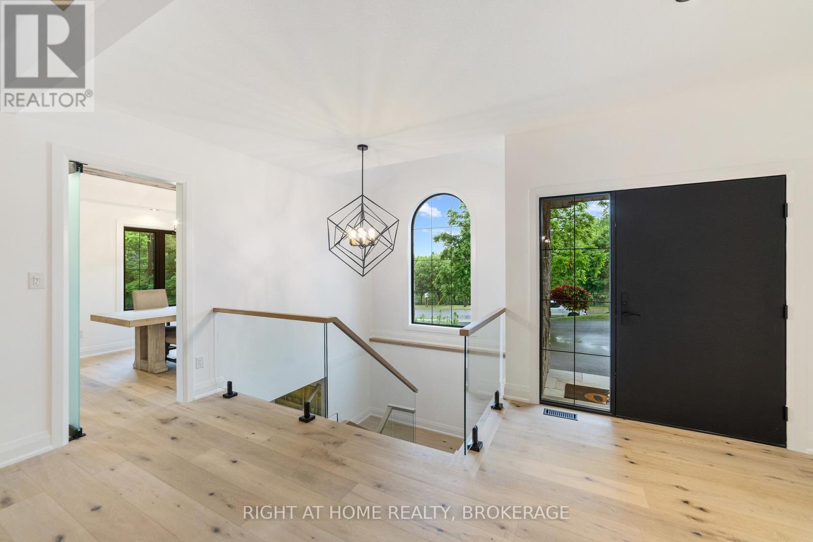 515 HAMILTON DRIVE