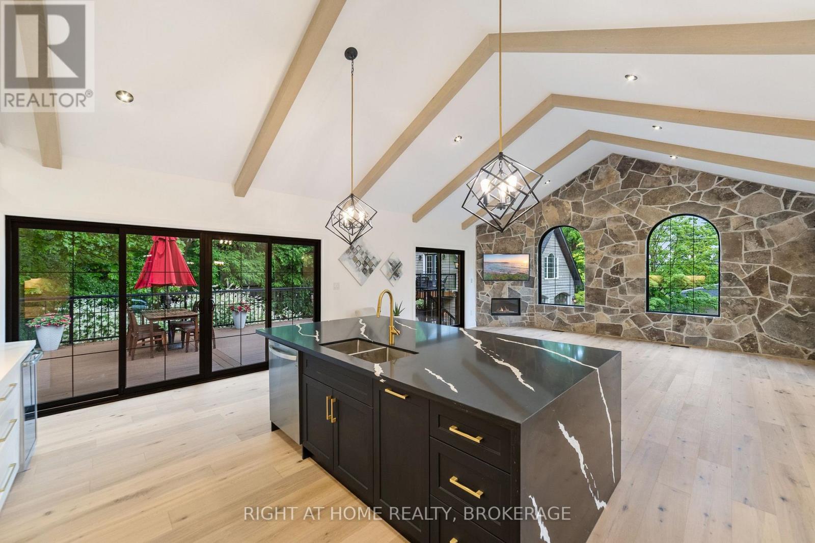 515 HAMILTON DRIVE