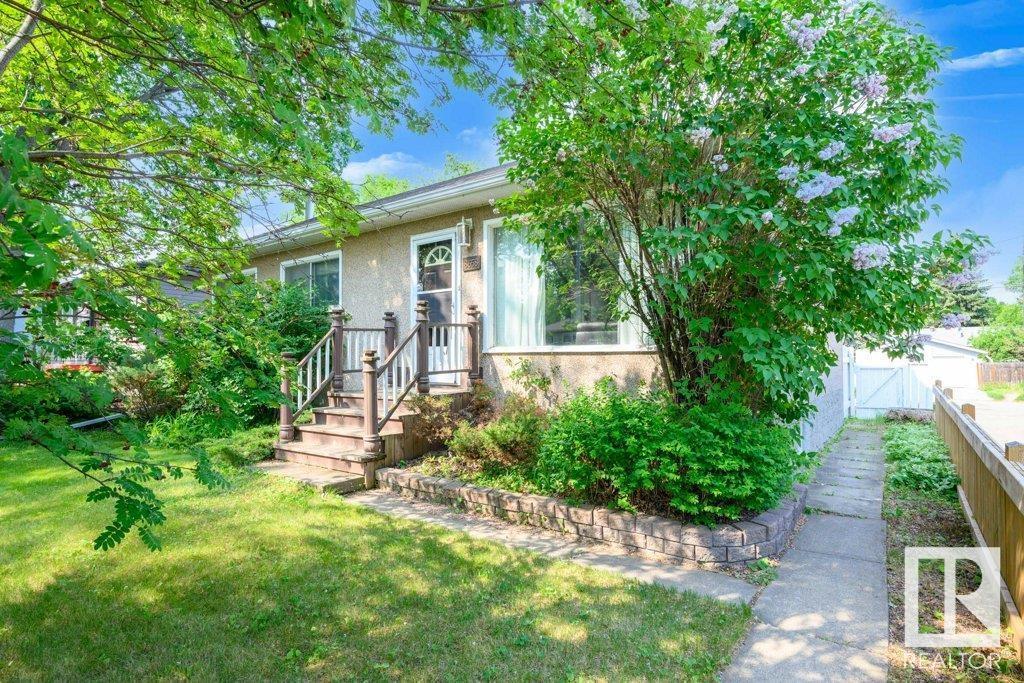 8658 77 ST NW