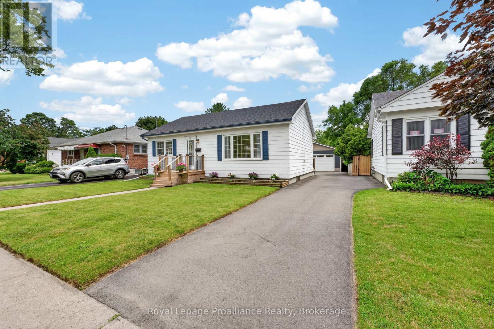 43 HASTINGS DRIVE