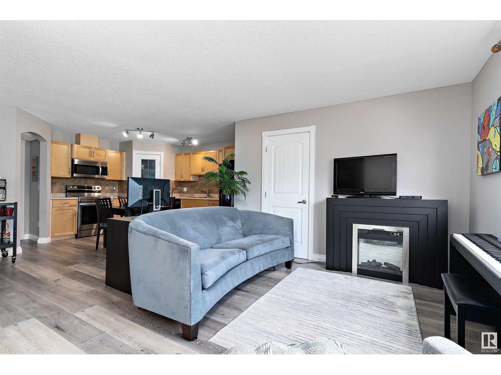 #89 604 62 ST SW