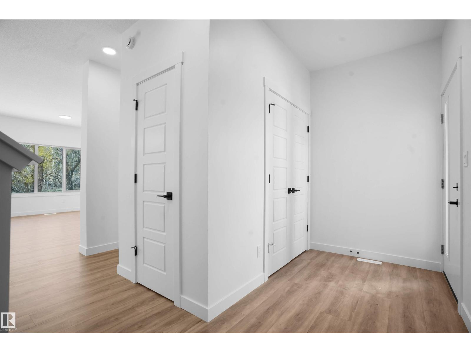 4208 208 St NW
