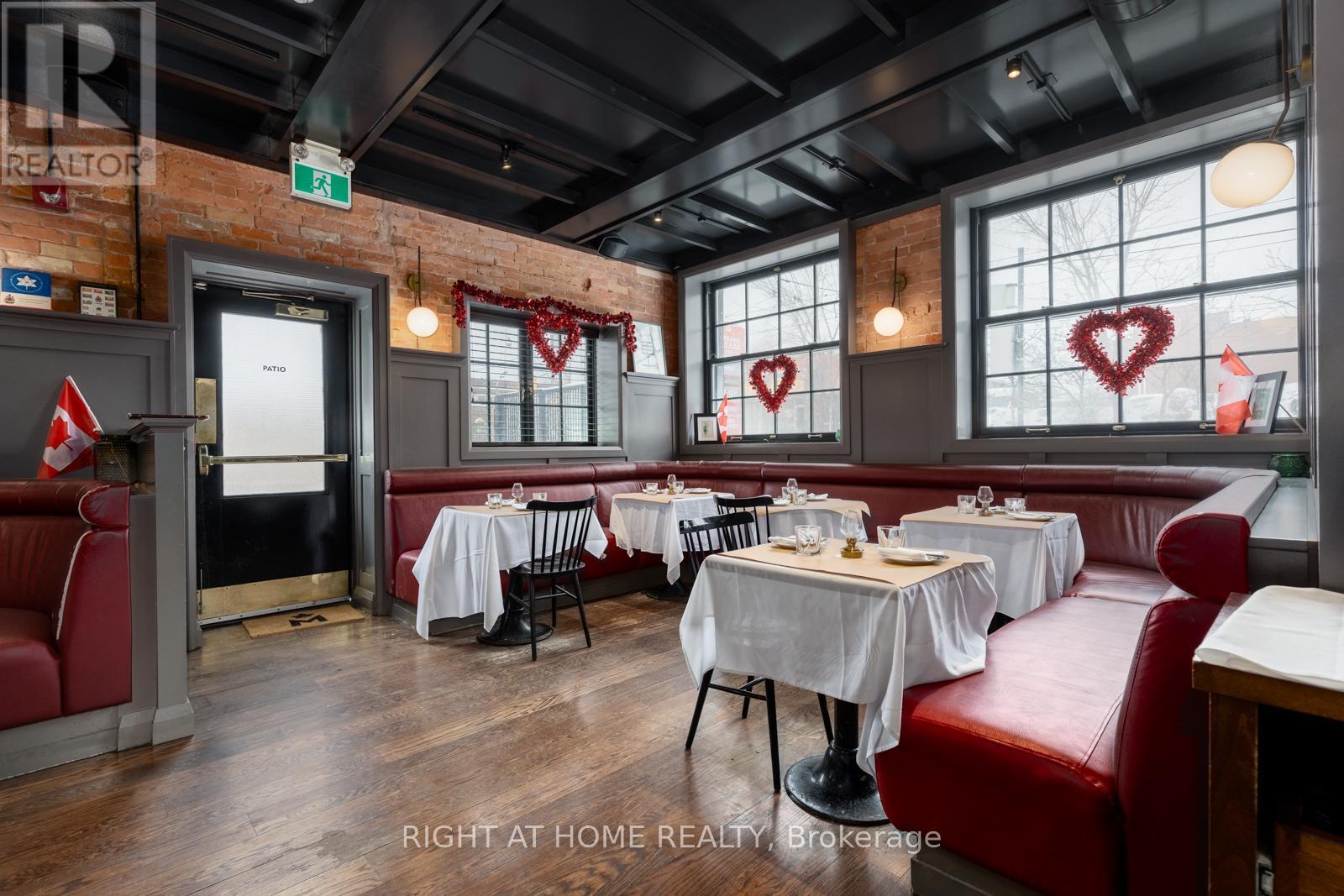 955 GERRARD STREET E