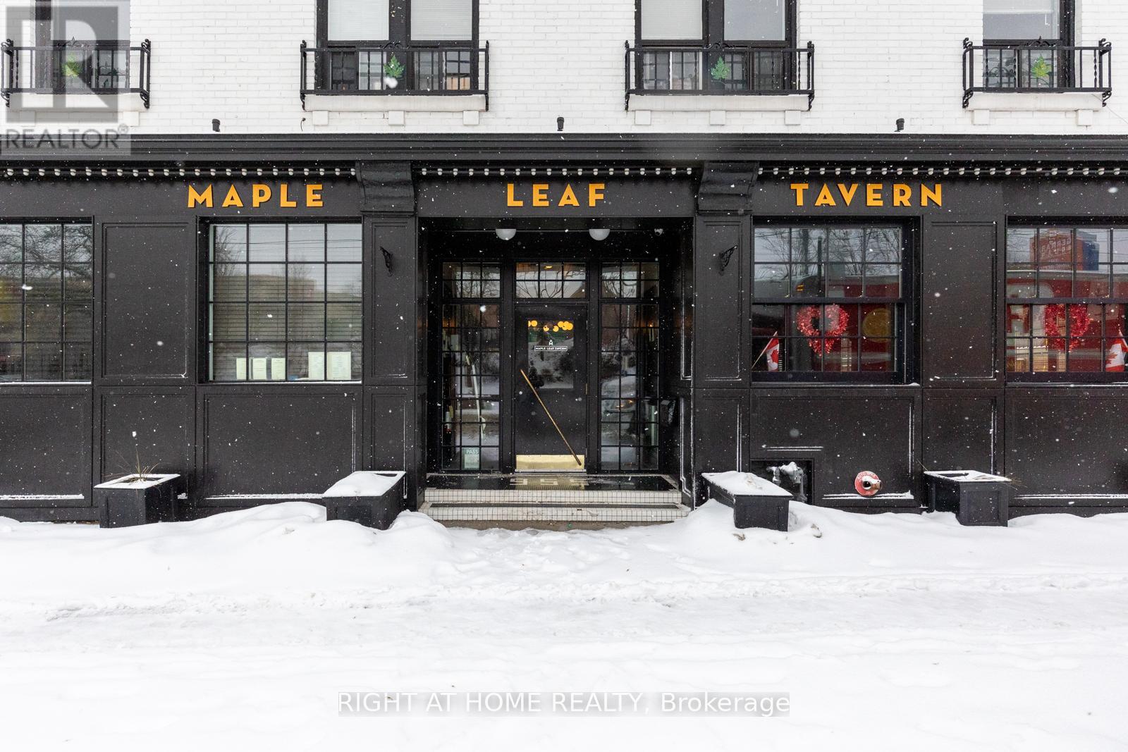 955 GERRARD STREET E