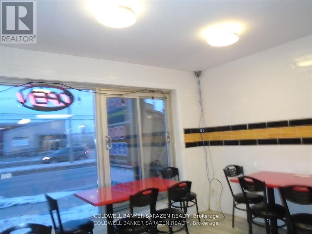 908-912 ST. LAURENT BOULEVARD N