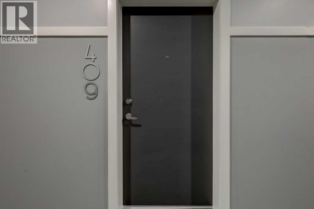 409, 245 Edith Place NW