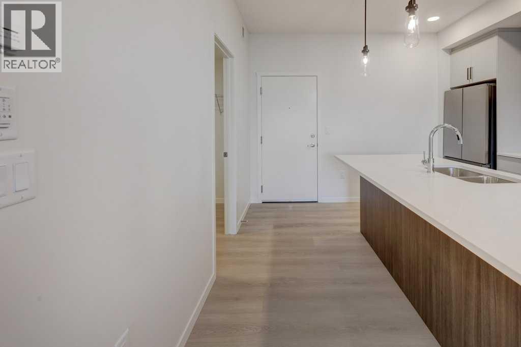 409, 245 Edith Place NW