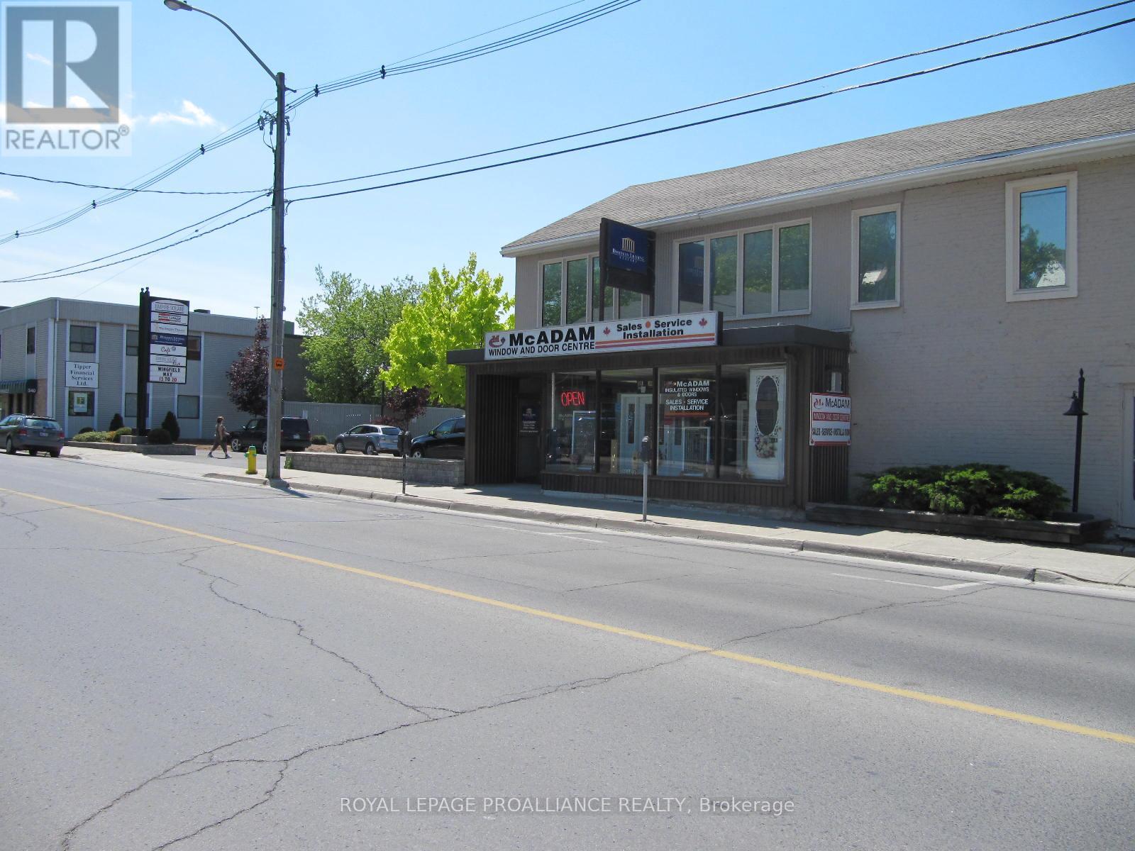 Photo 1 of 16 — C - 354 PINNACLE STREET Unit C, Belleville (Belleville Ward), ON K8N3B4