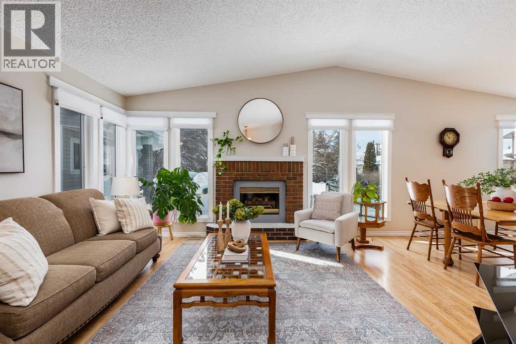 240 Summerwood Place SE