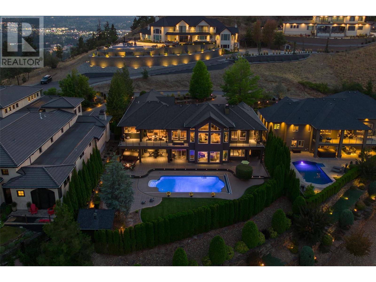 1528 Vineyard Drive