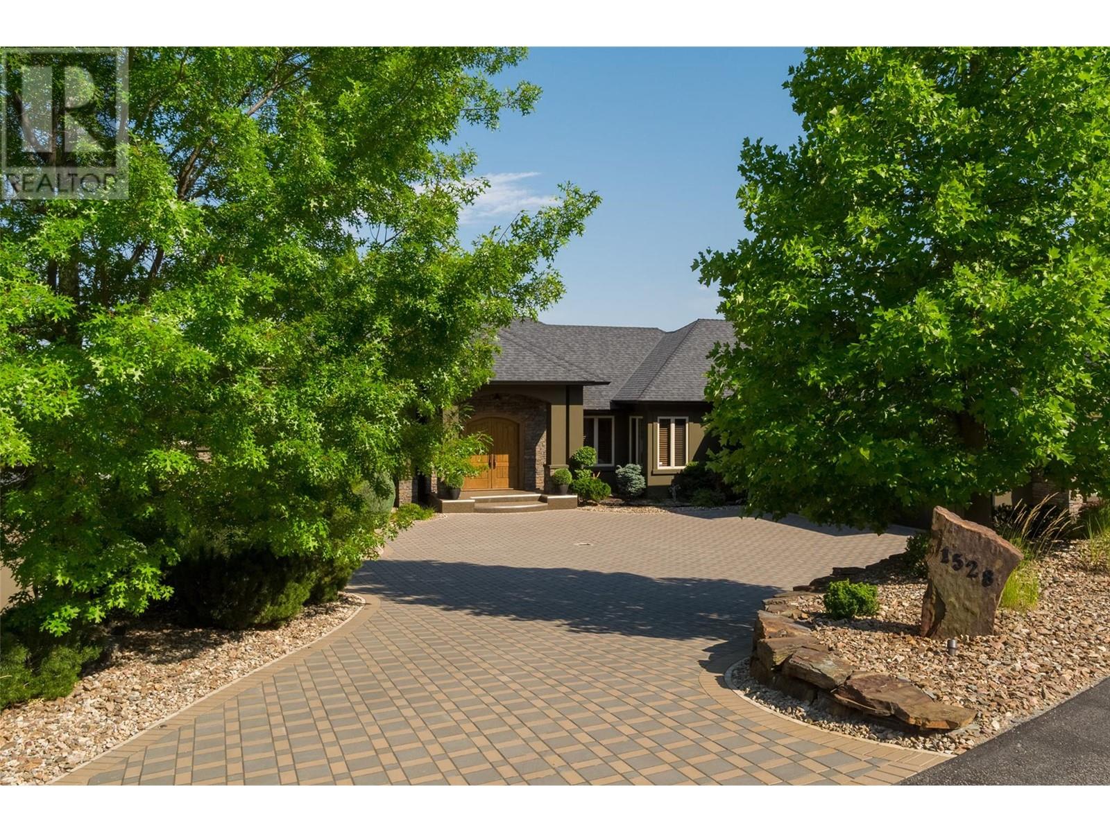 1528 Vineyard Drive