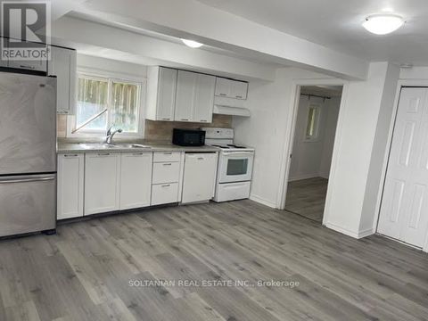 257 PARKWOOD AVENUE Georgina (Keswick South) ON L4P2X2