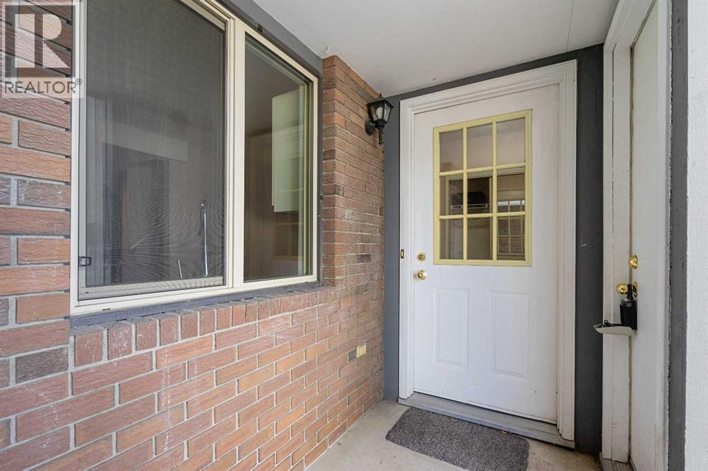 13, 803 Varsity Estates Drive NW