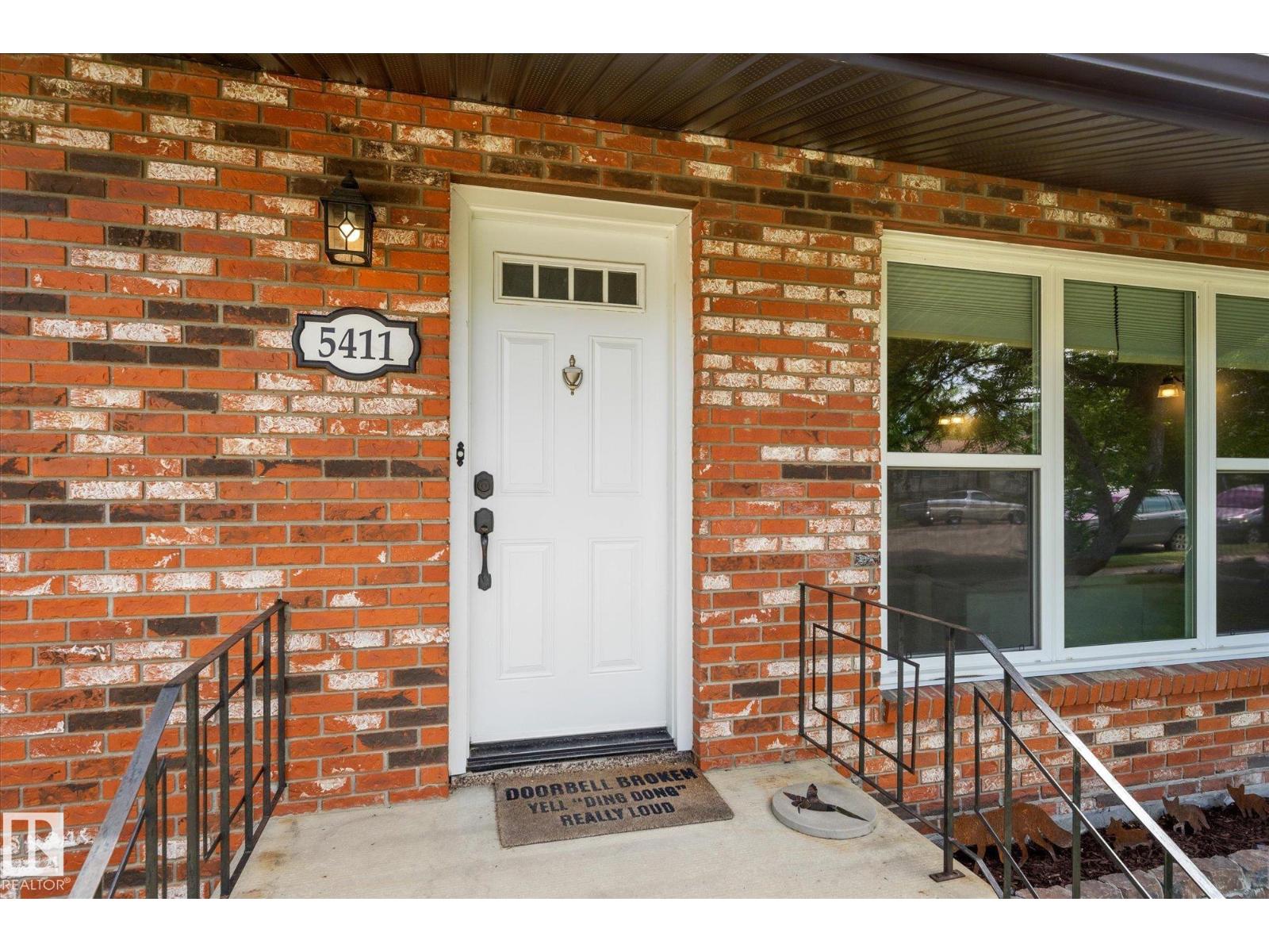 5411 49 ST
