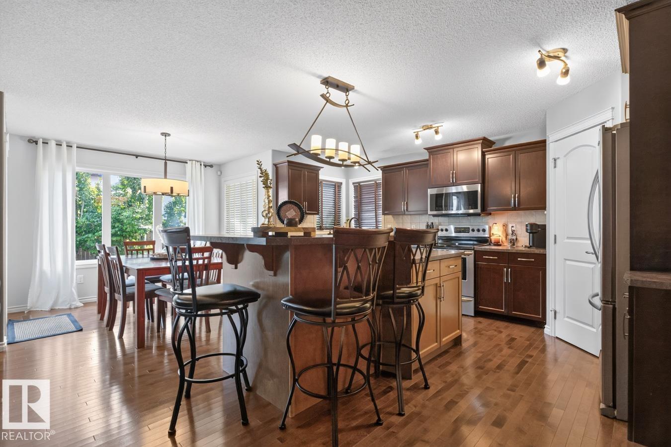 931 REGENCY DR
