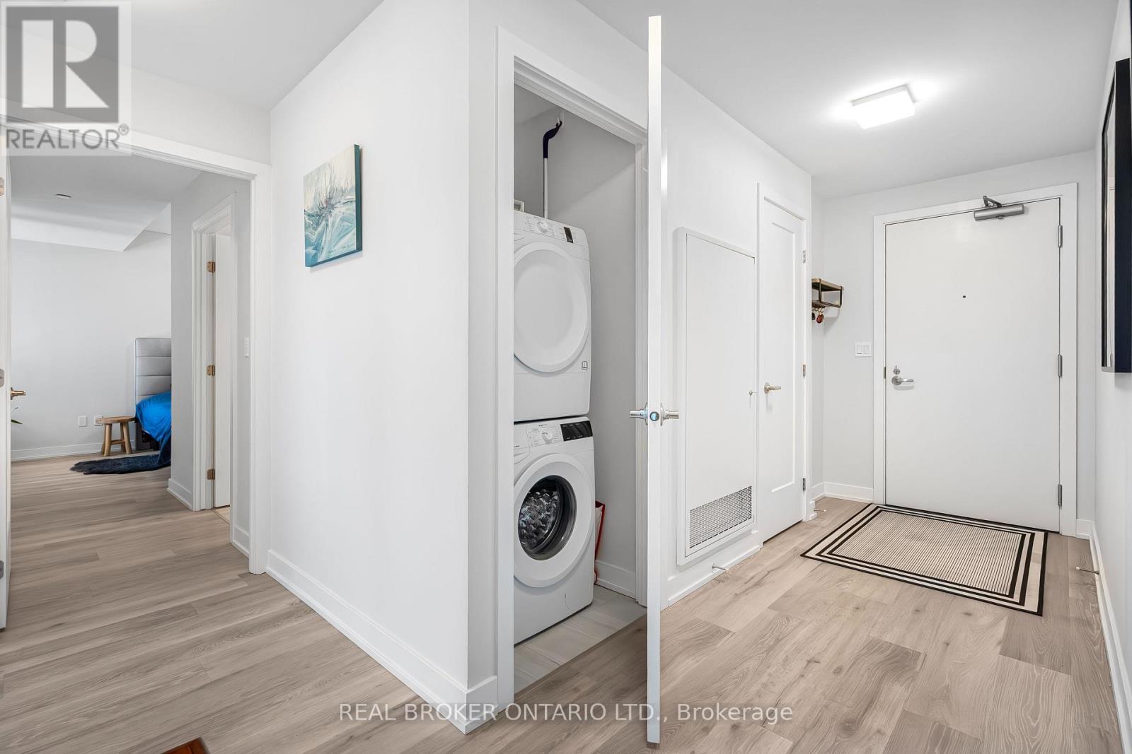 310 - 530 DE MAZENOD AVENUE