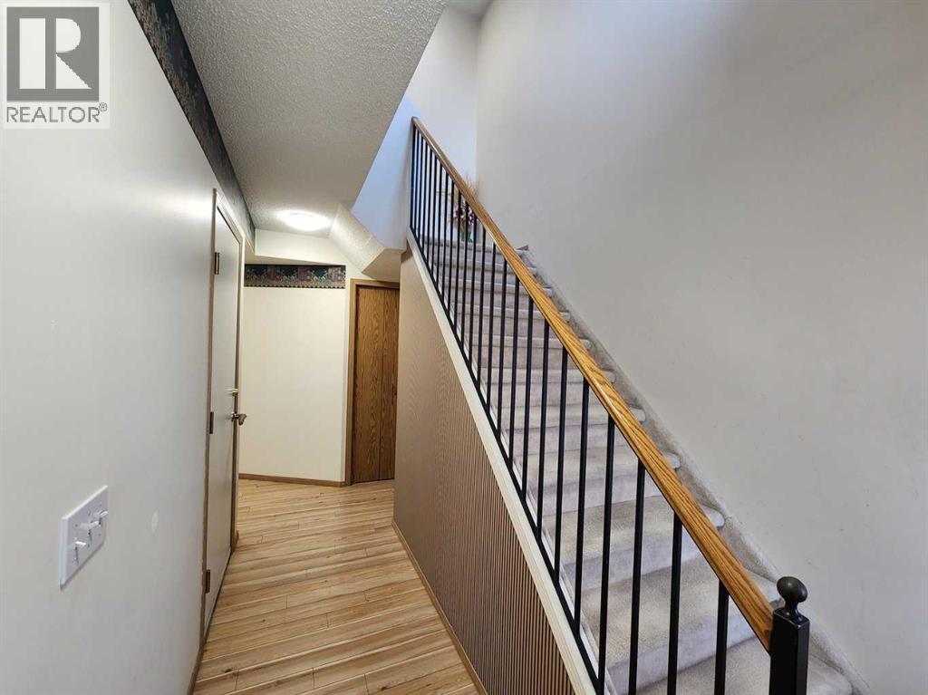 9 Country Hills Rise NW