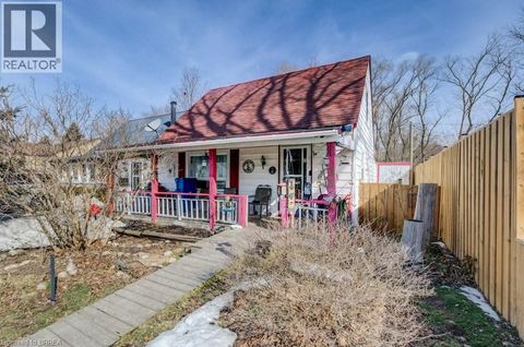 38 SANDERSON Street Brantford ON N3S2V2