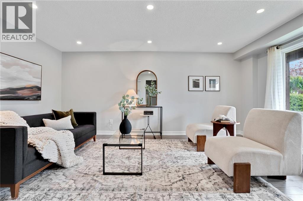 20 ARDOCH Mews
