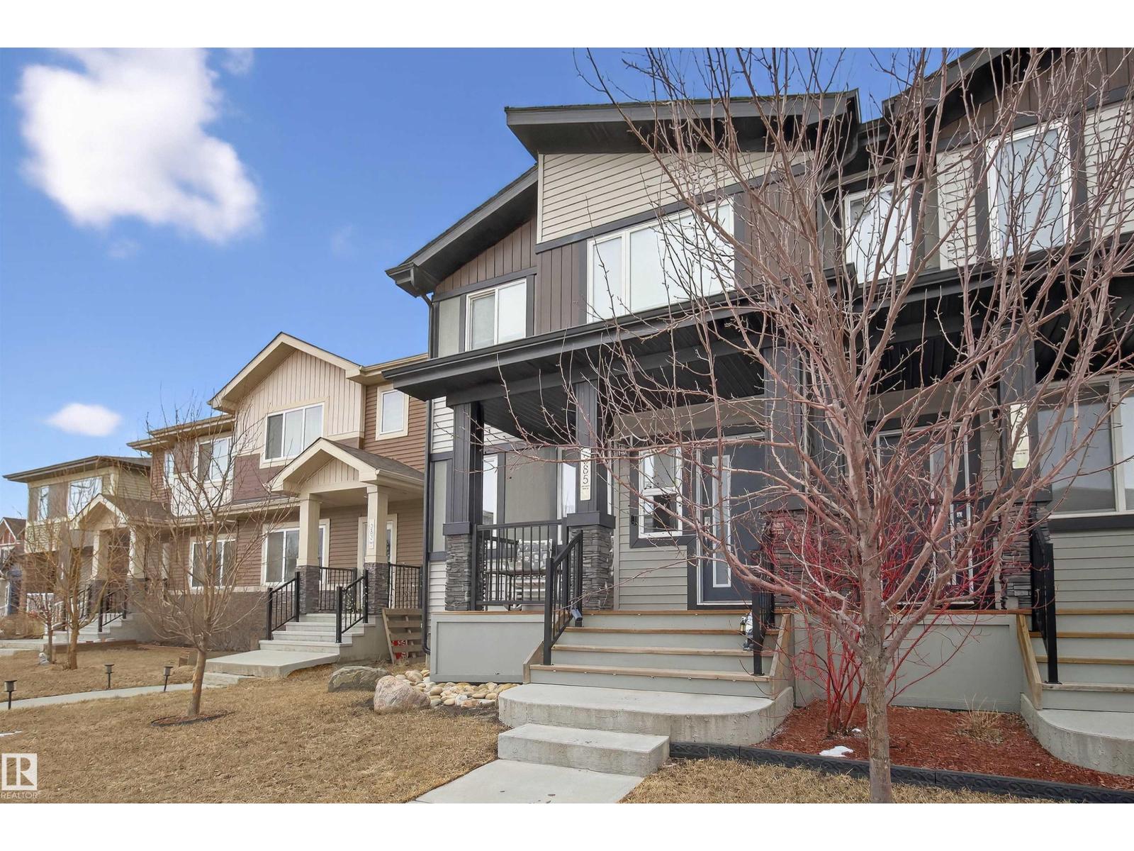 385 Charlesworth Drive SW