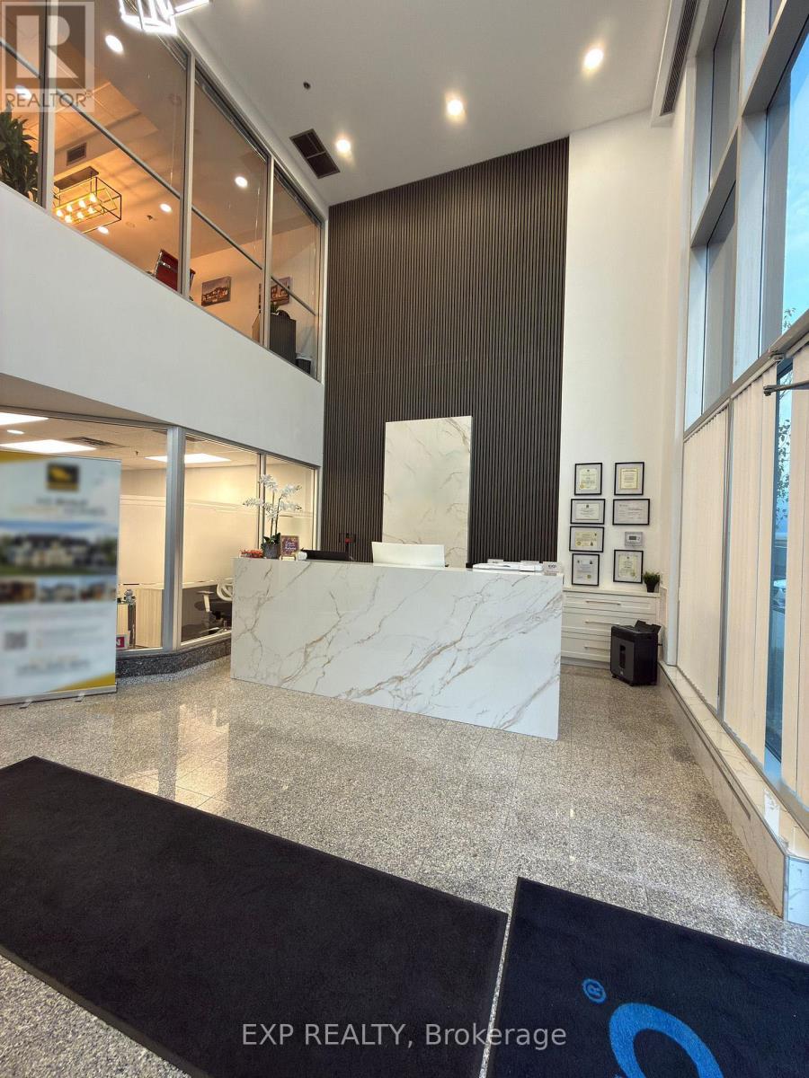 17 - 1075 NORTH SERVICE ROAD W