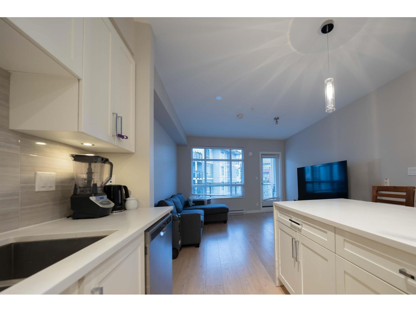 D202 20211 66 AVENUE