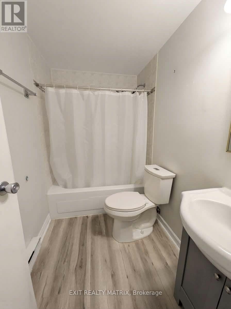 402C - 2041 ARROWSMITH DRIVE